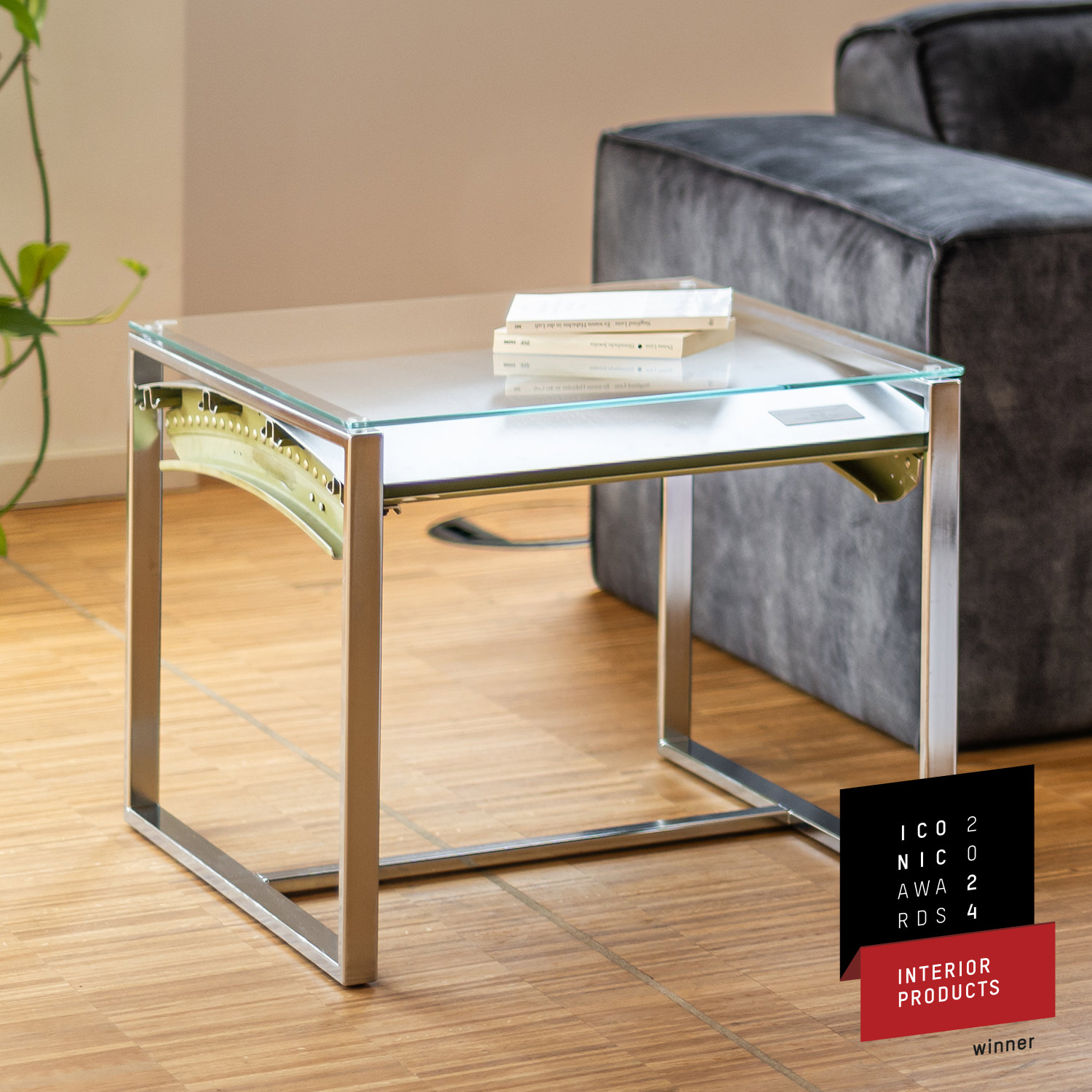 Side Table from Aircraft Parts with Glass Top McDonnell Douglas MD-80, Brushed Aluminum, Frame: Chrome, approx. 54 x 67 cm