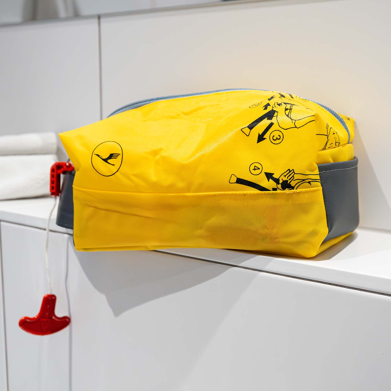 Bag To Life Lufthansa Easy Packing Kulturtasche