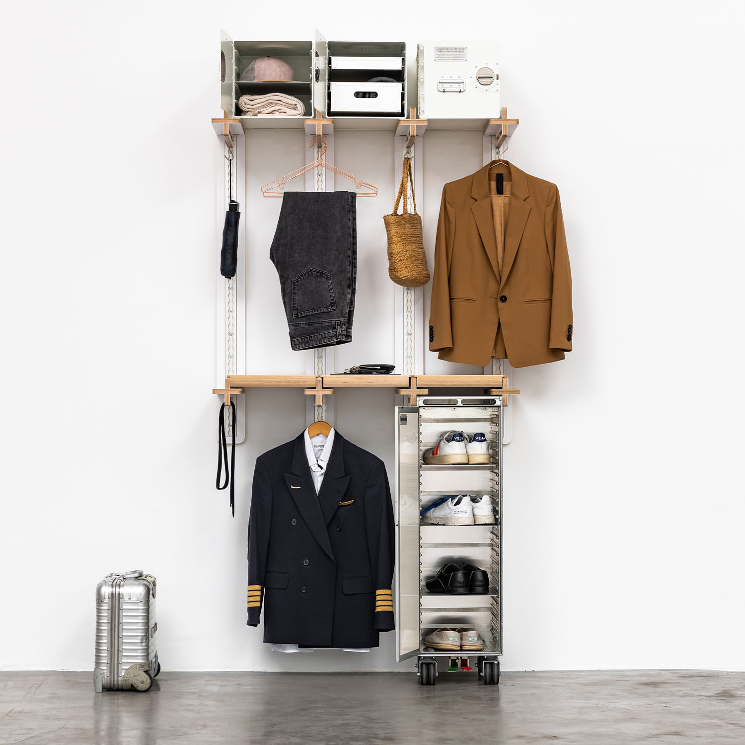 Flying Wall Garderobe 124 4-0-0-8