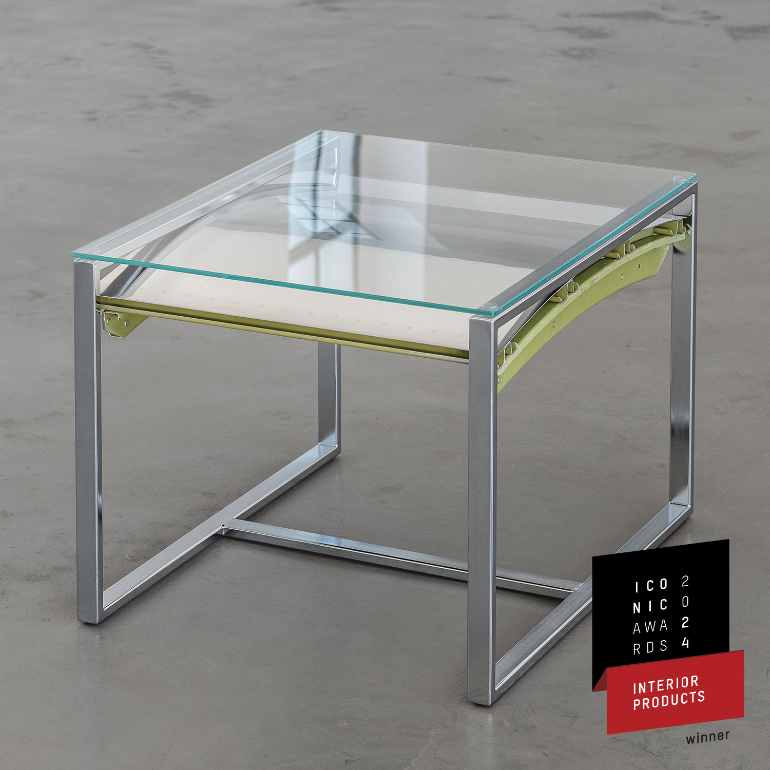 Side Table from Aircraft Parts with Glass Top McDonnell Douglas MD-80, High-Gloss Polished, Frame: Chrome, approx. 54 x 67 cm